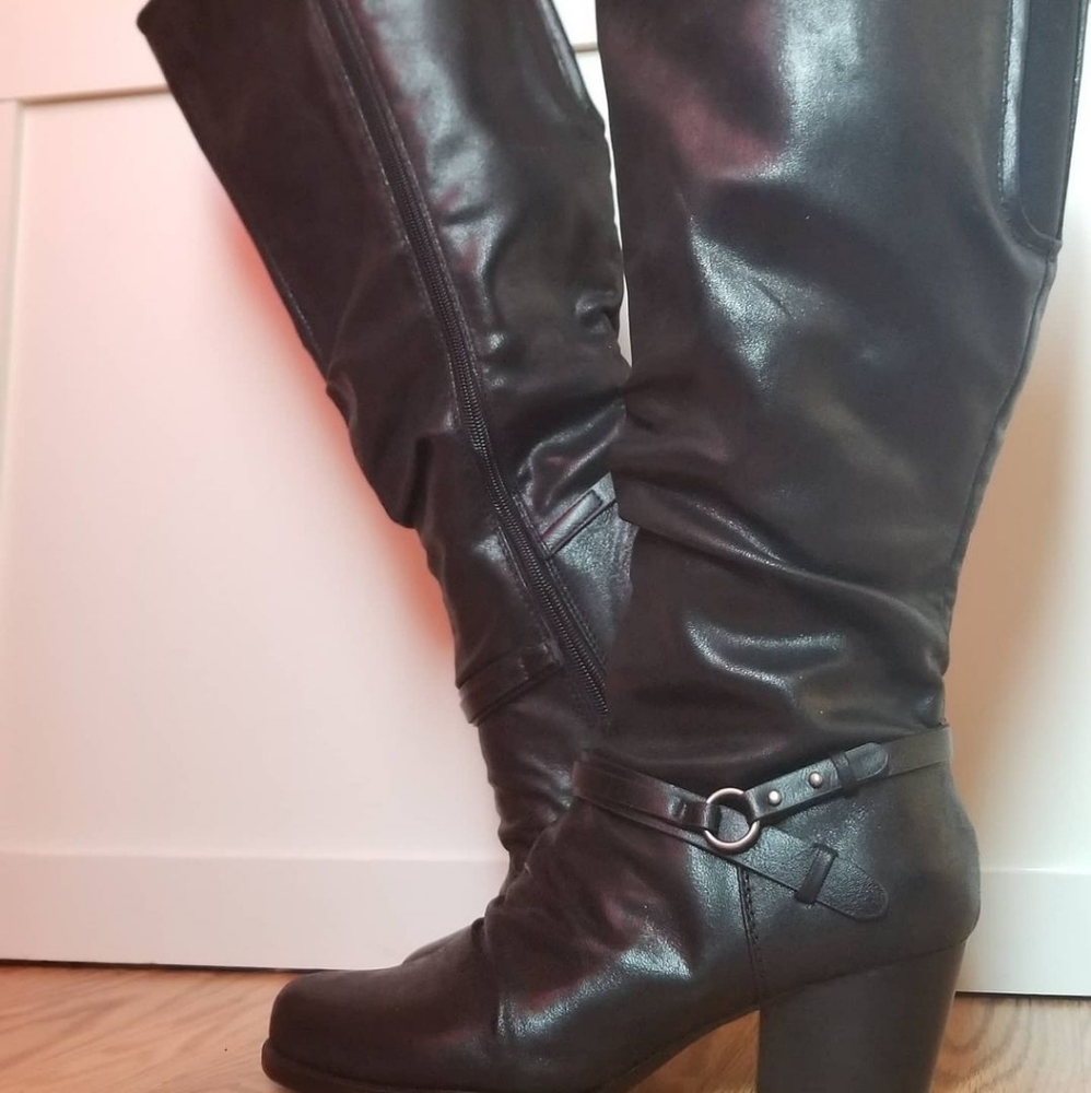 Womens knee high black leather boots